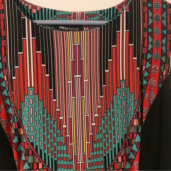 Cute multi color dress - Picture 2 of 4